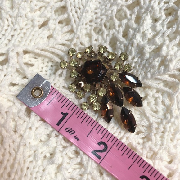 Vintage Jewelry Signed Cathe Brown & Light Green Rhinestone Brooch Pin - Picture 7 of 9